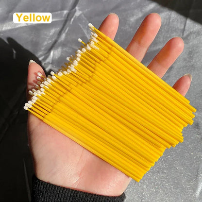 100PCS Cepillos de limpieza de pestañas – Micro algodón Swabs para extensiones de lash y eliminación de maquillaje